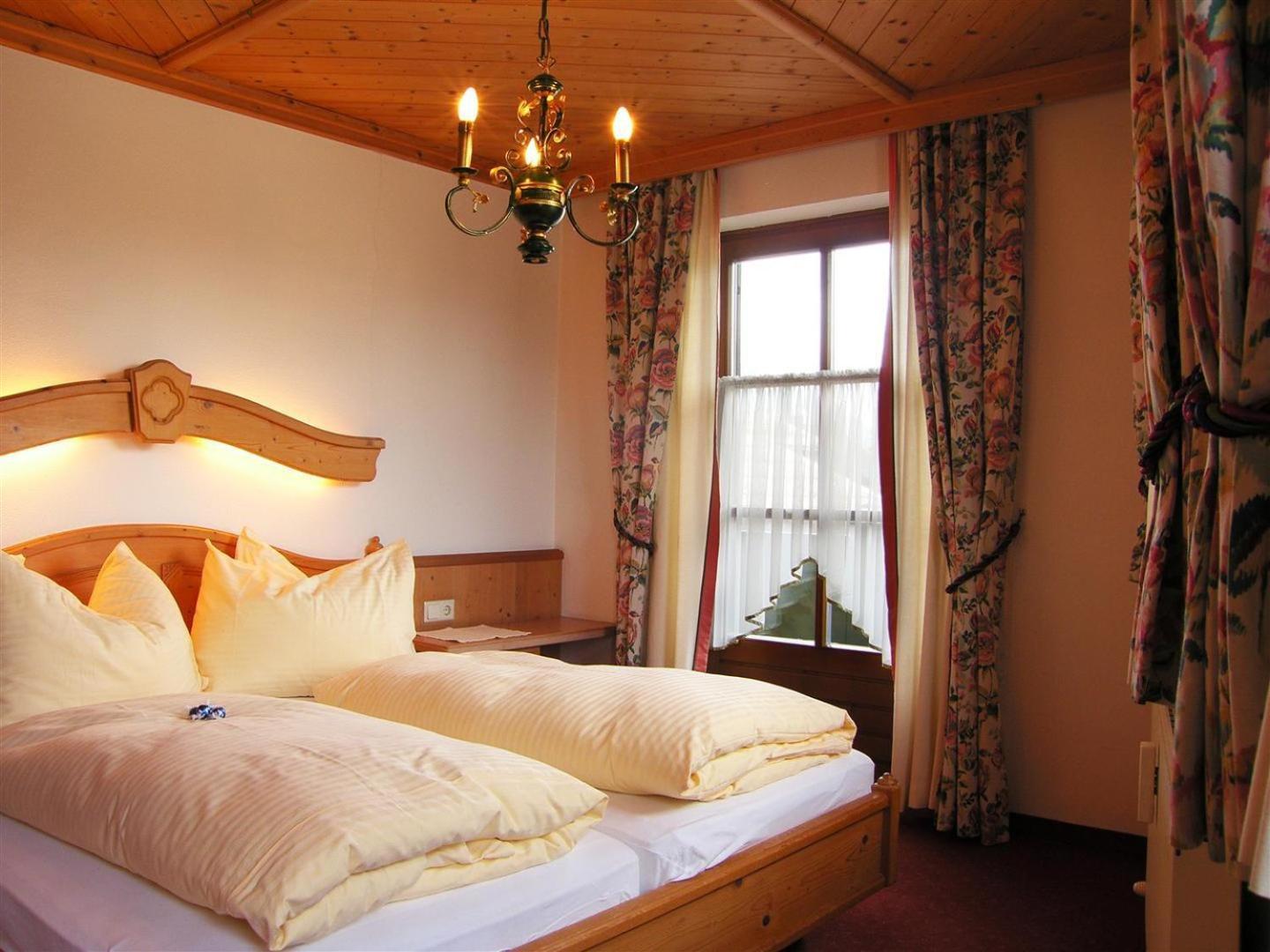 Haus Am Platz - Weitgasser Altenmarkt im Pongau Extérieur photo