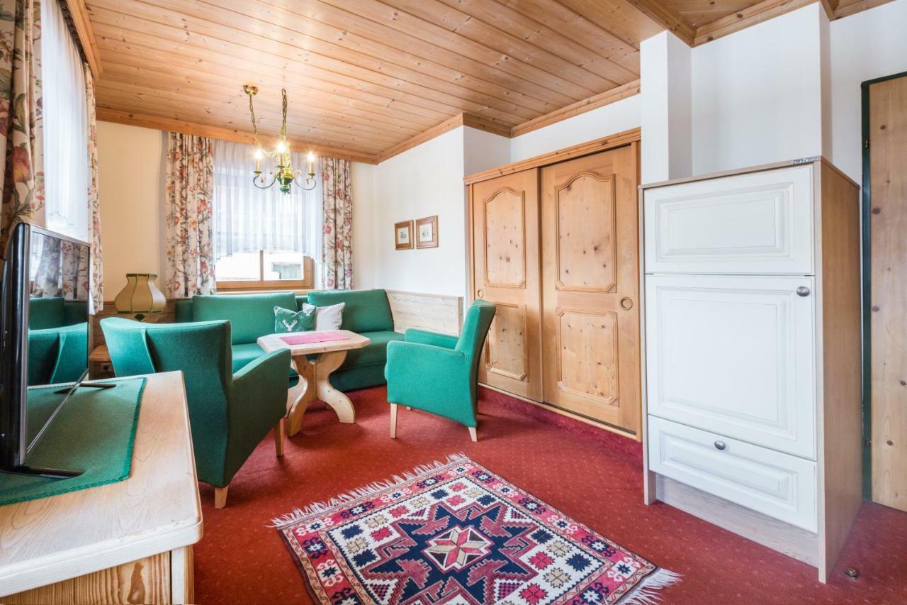 Haus Am Platz - Weitgasser Altenmarkt im Pongau Extérieur photo