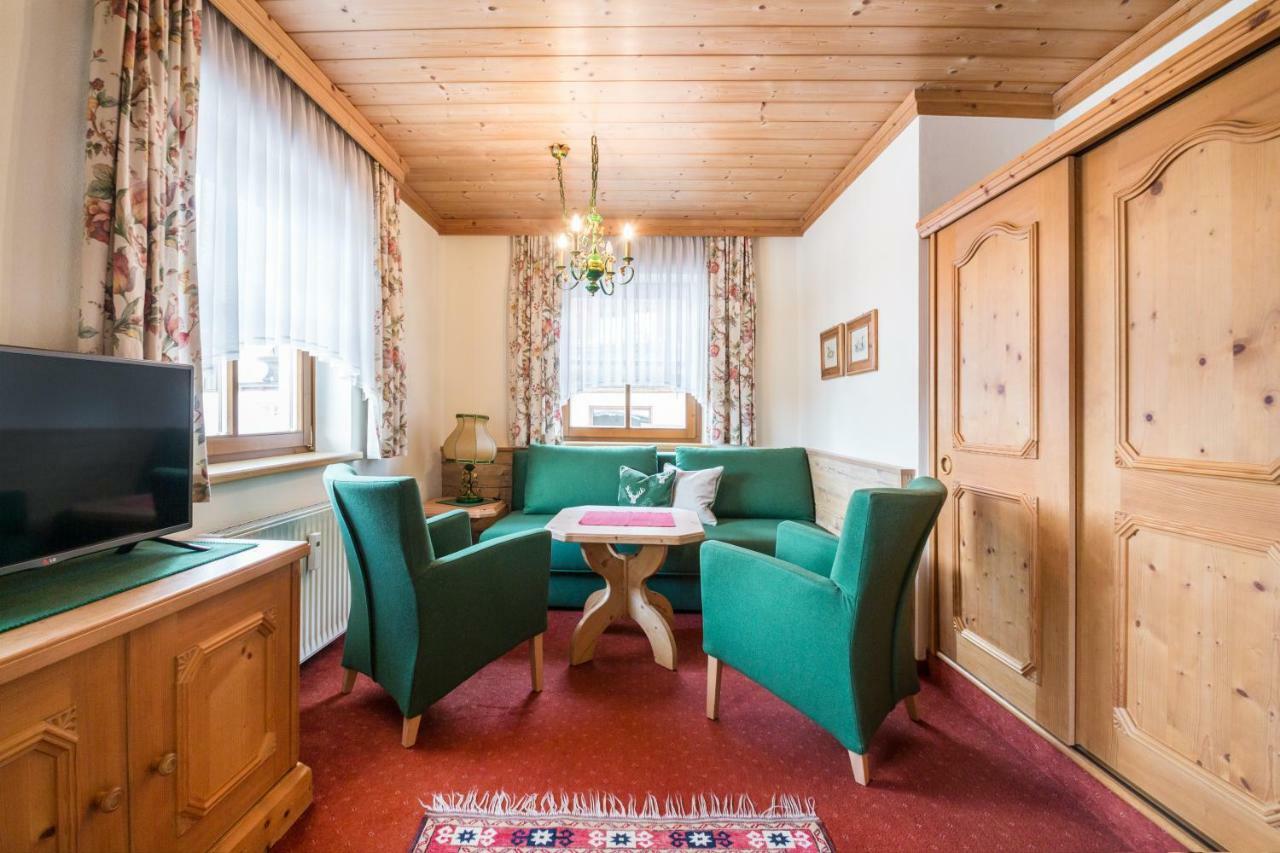 Haus Am Platz - Weitgasser Altenmarkt im Pongau Extérieur photo