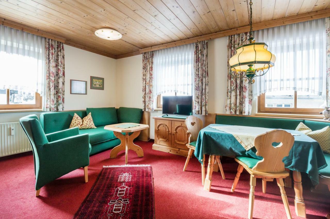 Haus Am Platz - Weitgasser Altenmarkt im Pongau Extérieur photo